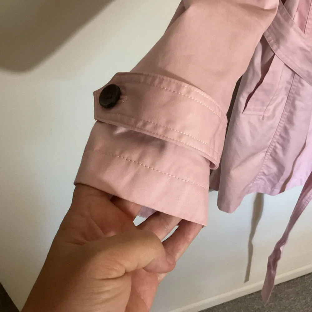 Banana Republic Light Pink Trench Coat - Picture 9 of 10